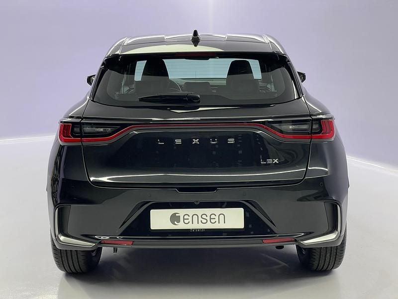 Gebraucht Lexus LBX E-FOUR 136 PS (100 kW) 2024 Schwarz SUV