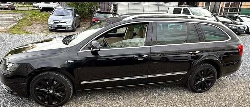 Gebraucht Skoda Superb LAURIN & KLEMENT 170 PS (125 kW) 2014 Kombi