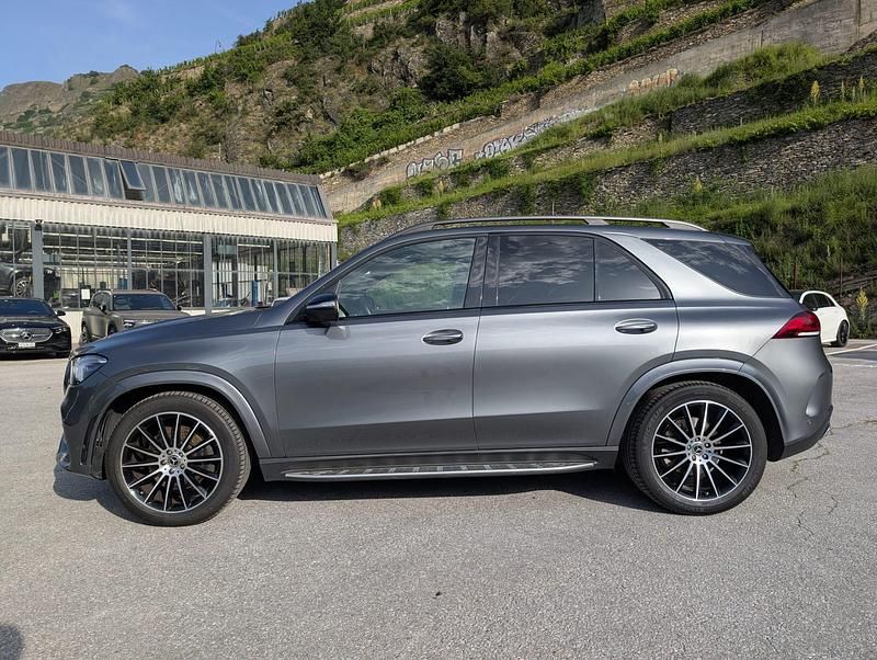 Gebraucht Mercedes GLE400 AMG line 330 PS (242 kW) 2022 Grau SUV