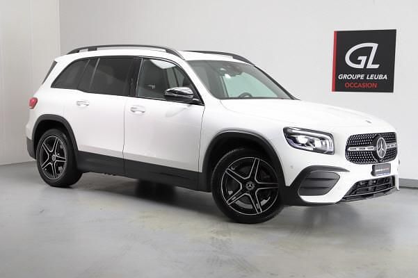 Weiss Gebraucht 2023 Mercedes GLB250 AMG line SUV | CHF 45’900 (Fairer Preis) - Bild 1/4
