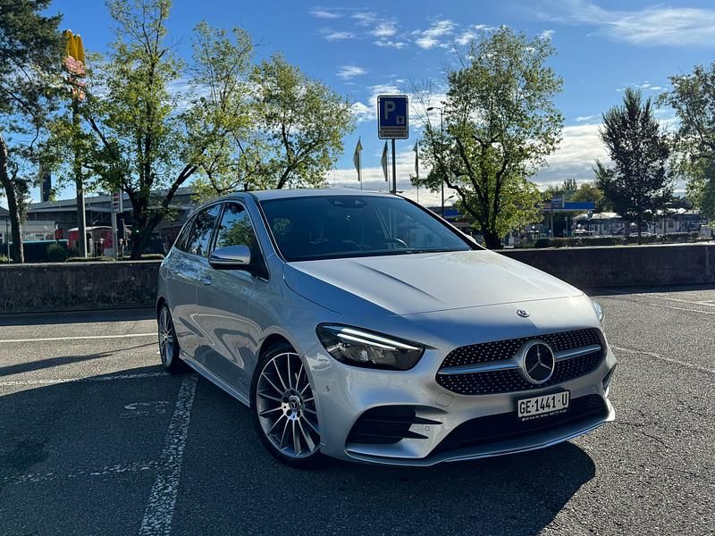 Gebraucht Mercedes B200 AMG line 163 PS (119 kW) 2019 Van / Kleinbus