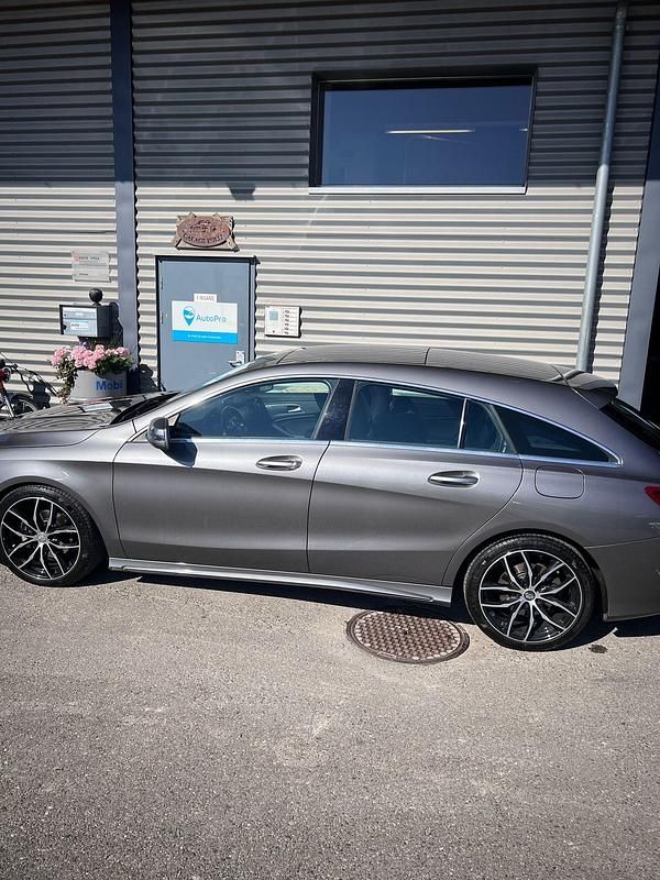 Gebraucht Mercedes CLA200 Shooting Brake AMG line 136 PS (100 kW) 2017 Kombi