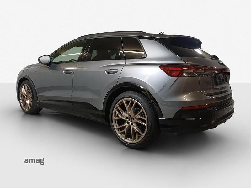 Gebraucht Audi Q4 e-tron Ambiente 219 kW (299 PS) 2021 Taifungrau metallic SUV