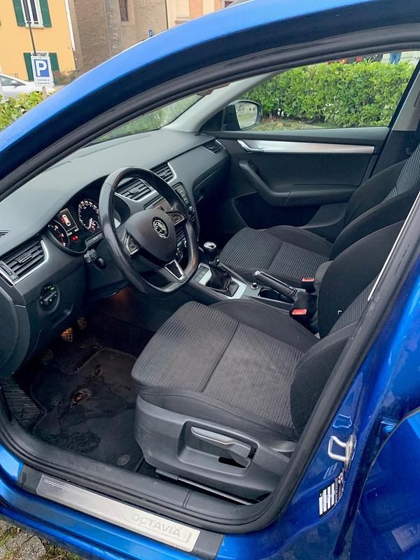 Gebraucht Skoda Octavia Elegance 110 PS (80 kW) 2014 Kleinwagen