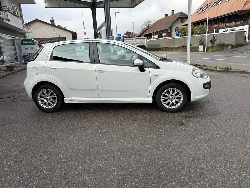 Gebraucht Fiat Punto 70 PS (51 kW) 2011 Kleinwagen