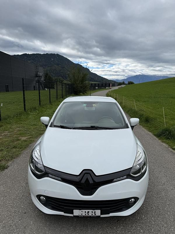 Gebraucht Renault Clio IV Dynamique 120 PS (88 kW) 2014