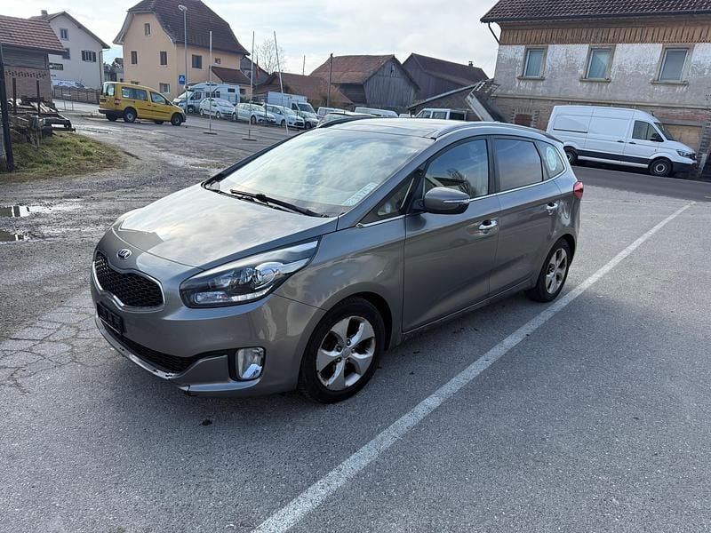 Gebraucht Kia Carens Style 141 PS (103 kW) 2016 Van / Kleinbus