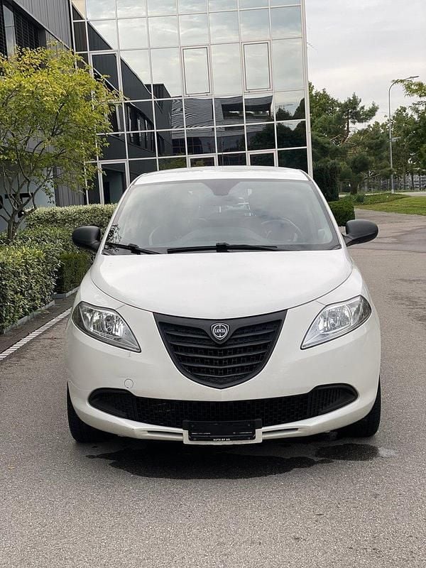 Gebraucht Lancia Ypsilon 85 PS (62 kW) 2015 Kleinwagen