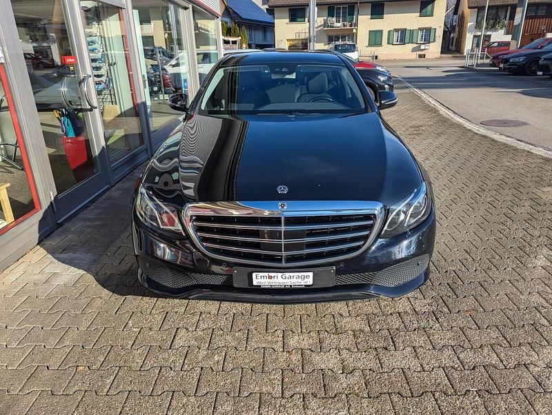 Gebraucht Mercedes E220 194 PS (142 kW) 2018 Kombi