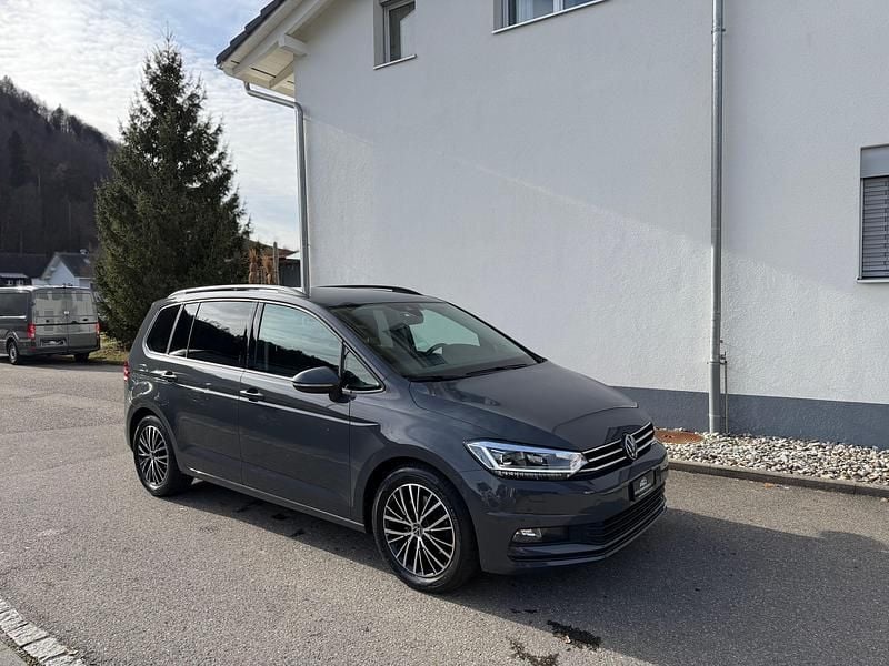 Gebraucht VW Touran Comfortline 150 PS (110 kW) 2024 Van / Kleinbus