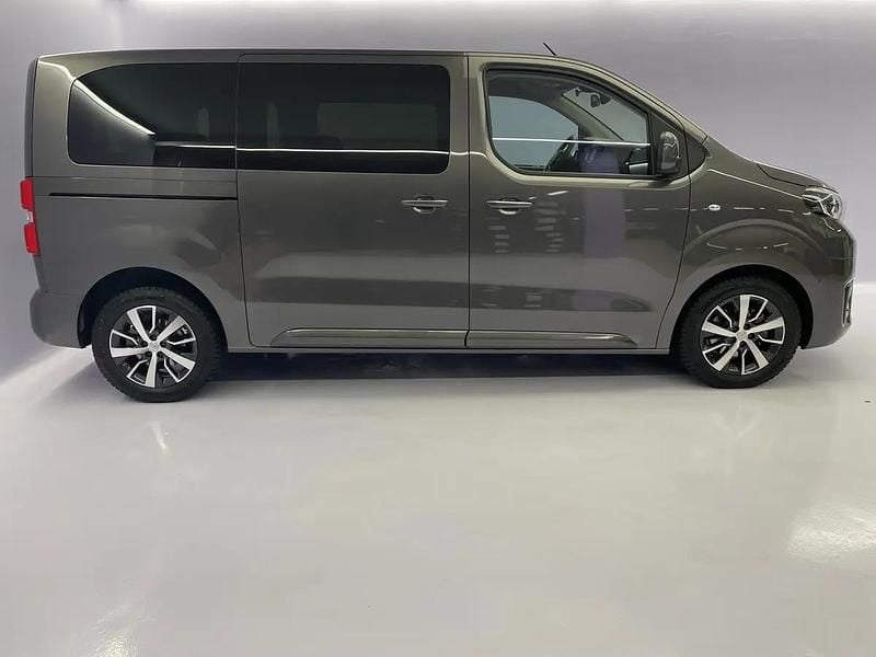 Gebraucht Toyota Proace Verso Trend 177 PS (130 kW) 2026 Gray Kombi