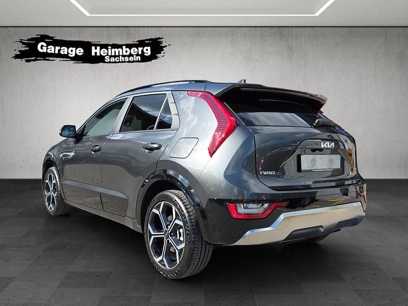 Neu Kia Niro 170 PS (125 kW) 2025 Grün SUV