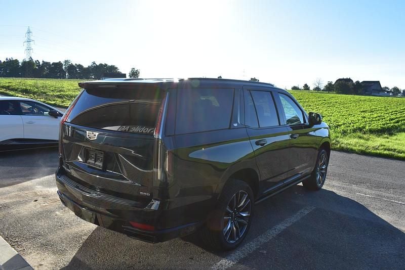 Gebraucht Cadillac Escalade 419 PS (308 kW) 2021 Schwarz SUV