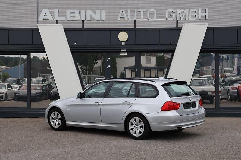 Gebraucht BMW 318 Sport Line 143 PS (105 kW) 2011 Kombi