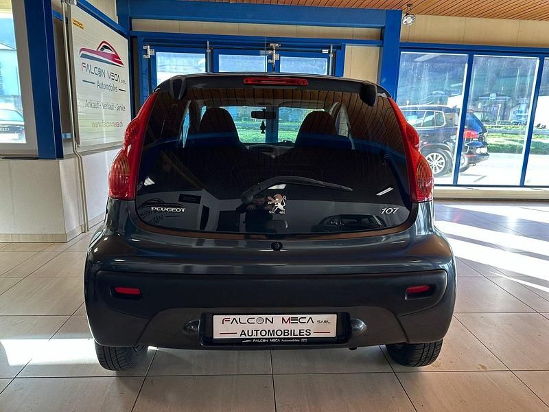 Gebraucht Peugeot 107 68 PS (50 kW) 2009 Kleinwagen