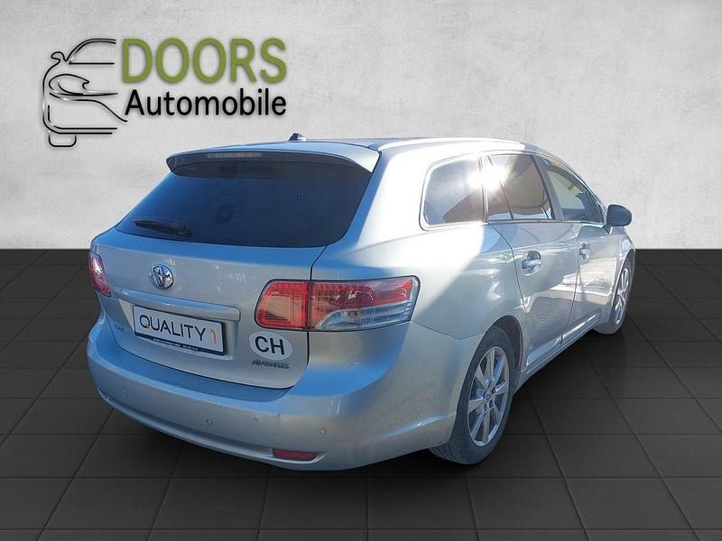 Gebraucht Toyota Avensis Luna 152 PS (111 kW) 2010 Kombi