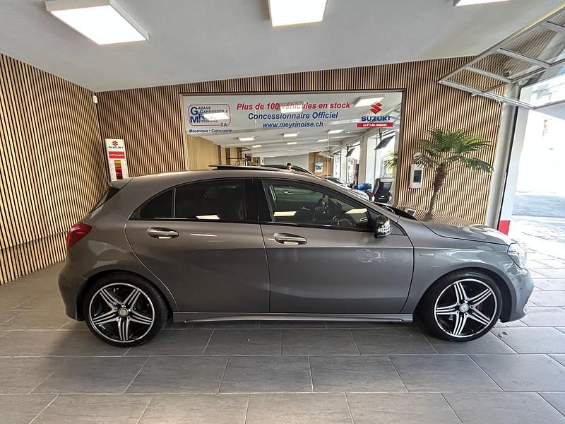 Anthrazit Gebraucht 2016 Mercedes A250 Limousine | CHF 21’900 (Etwas zu teuer) - Bild 1/4