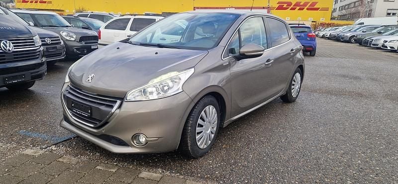 Gebraucht 2013 Peugeot 208 Allure Kleinwagen | CHF 3’300 (Superpreis) - Bild 1/4