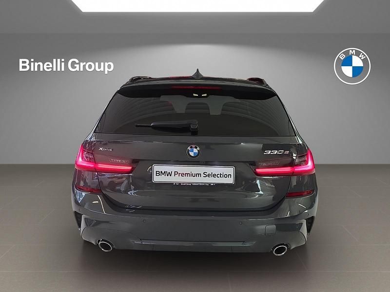 Gebraucht BMW 330e M Sport 292 PS (214 kW) 2021 Grau Kombi