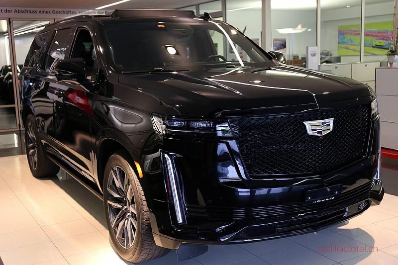 Gebraucht Cadillac Escalade 426 PS (313 kW) 2021 Schwarz SUV