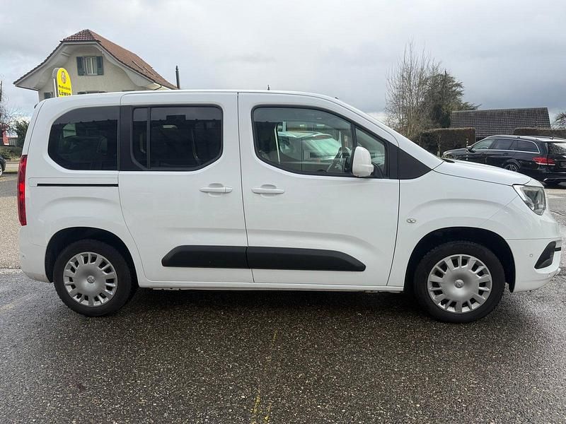 Gebraucht Opel Combo Life Essentia 130 PS (95 kW) 2019 Van / Kleinbus