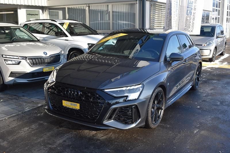 Gebraucht Audi RS3 Sportback 400 PS (294 kW) 2024 Kleinwagen