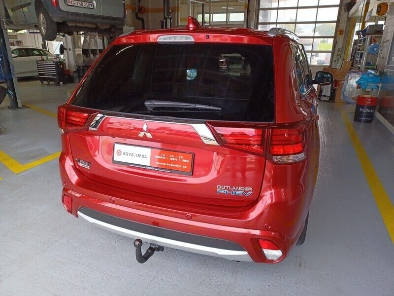 Gebraucht Mitsubishi Outlander P-HEV 121 PS (88 kW) 2016 SUV