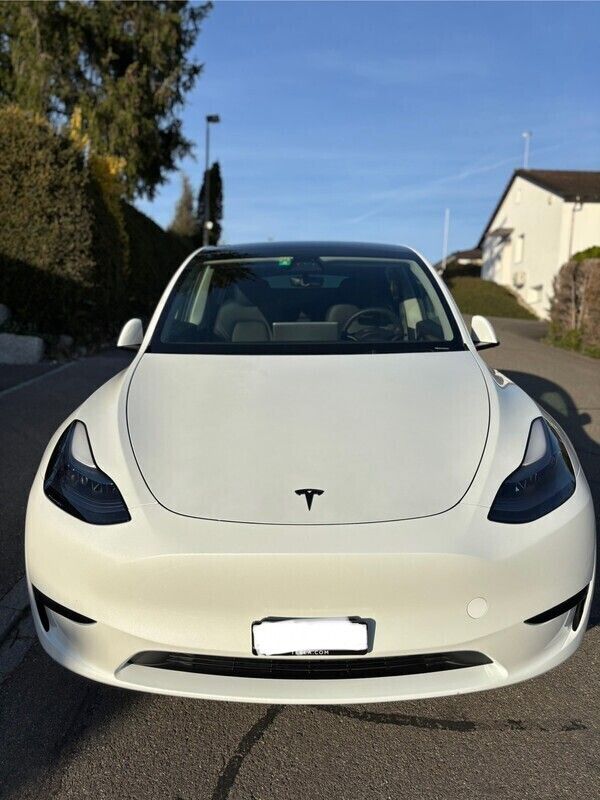 Gebraucht 2023 Tesla Model Y RWD SUV | CHF 27’900 (Superpreis) - Bild 1/4