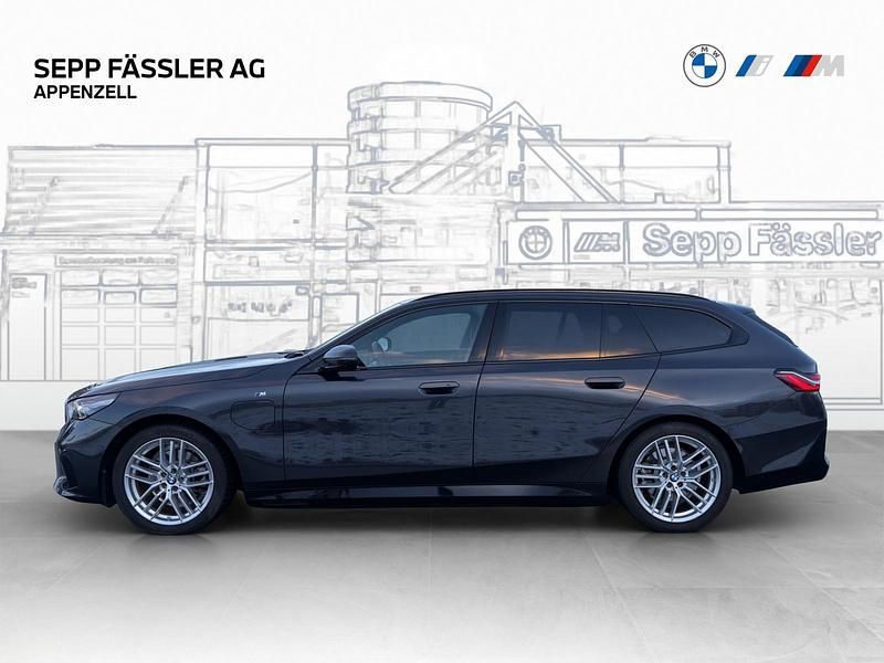 Gebraucht BMW 530e M Sport 299 PS (219 kW) 2025 Grau Kombi