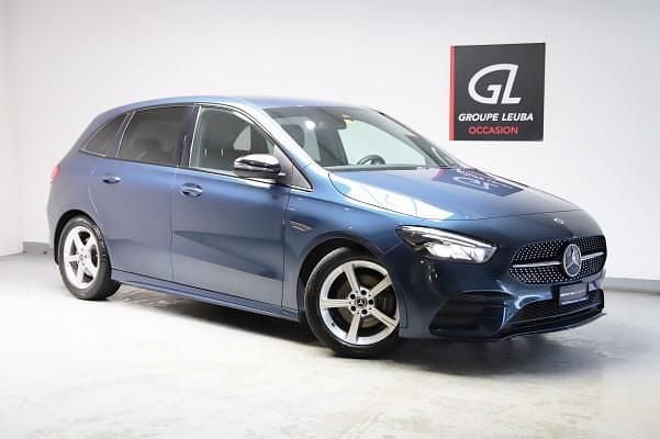 Gebraucht Mercedes B200 AMG line 163 PS (119 kW) 2021 Blau Van / Kleinbus