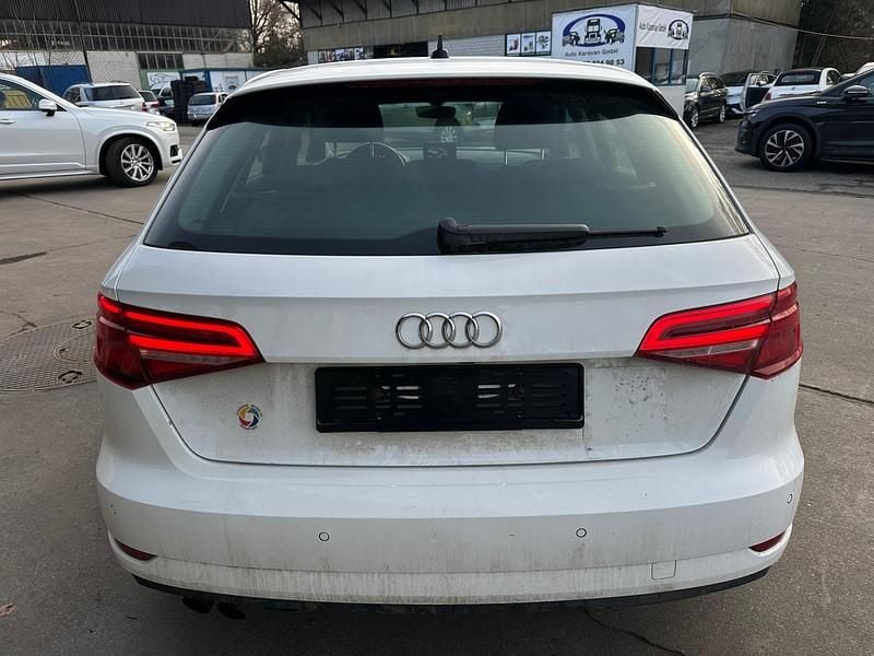 Gebraucht Audi A3 Sport 150 PS (110 kW) 2019 Limousine