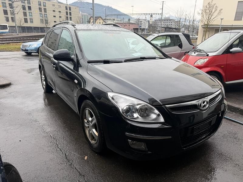 Gebraucht Hyundai i30 Style 116 PS (85 kW) 2009 Kombi