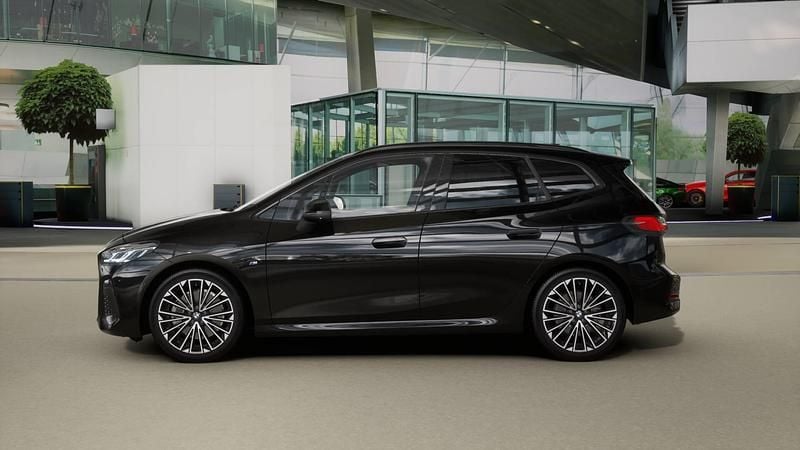 Gebraucht BMW 223 Active Tourer Comfort Edition 211 PS (155 kW) 2024 Schwarz Van / Kleinbus