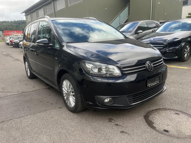 Gebraucht 2014 VW Touran Comfortline Van / Kleinbus | CHF 7’900 (Etwas zu teuer) - Bild 1/4
