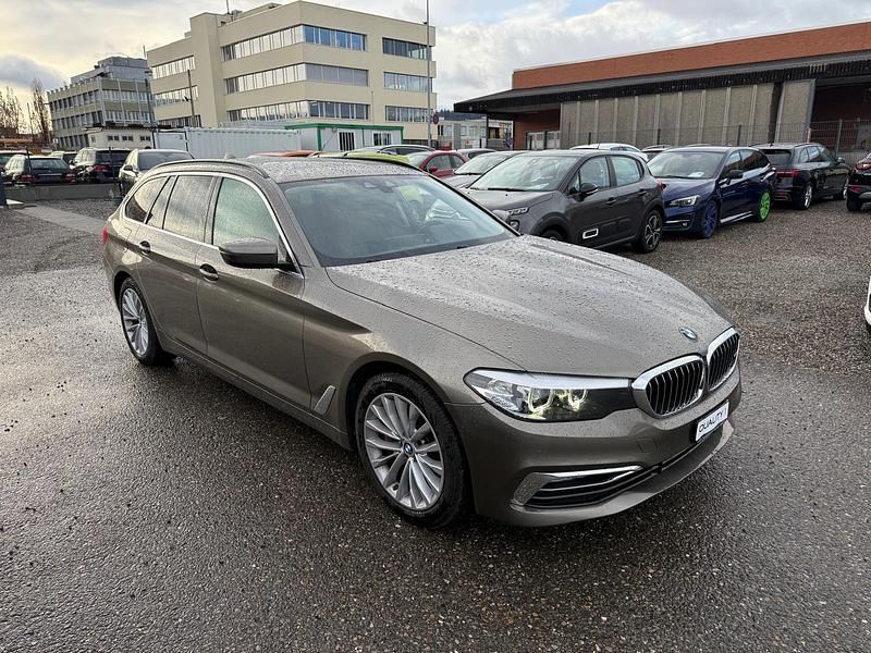 Gebraucht BMW 540 320 PS (235 kW) 2019 Kombi