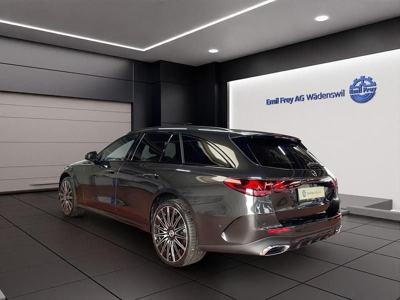 Gebraucht Mercedes E220 AMG line 220 PS (161 kW) 2025 Grau Kombi