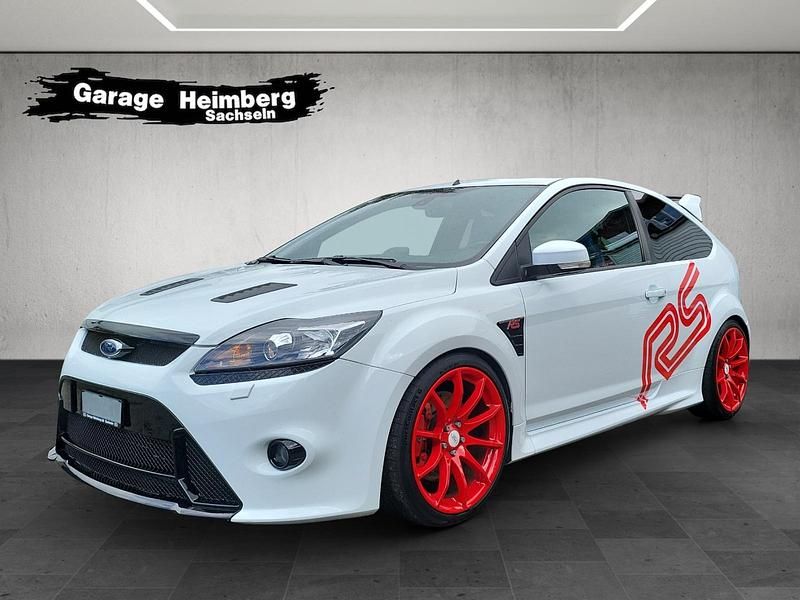 Weiss Gebraucht 2009 Ford Focus RS Limousine | CHF 25’500 - Bild 1/4