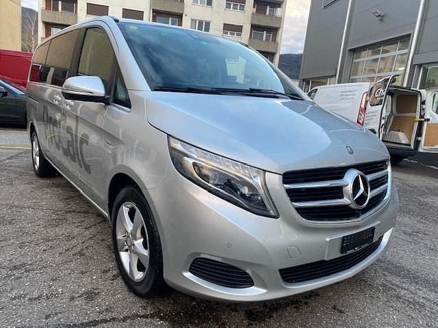 Gebraucht Mercedes V220 163 PS (119 kW) 2017 Van / Kleinbus