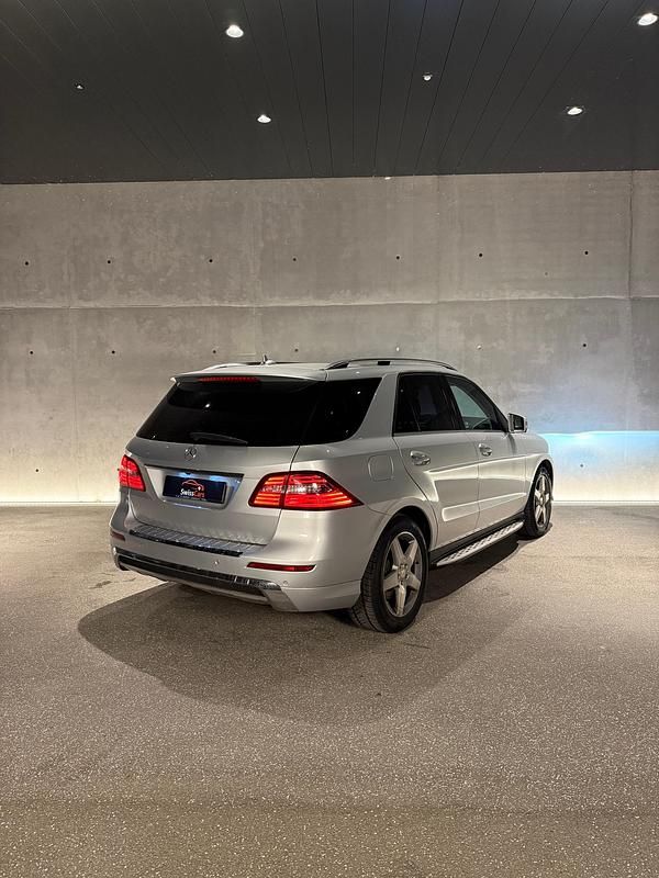 Gebraucht Mercedes ML350 258 PS (189 kW) 2015 SUV