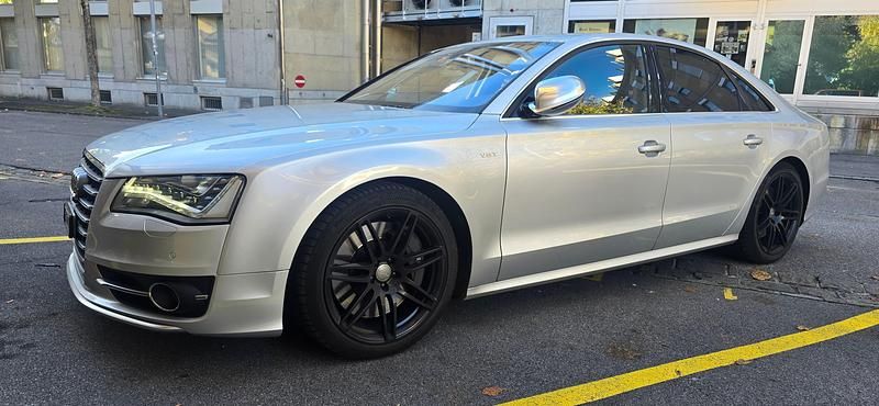 Gebraucht Audi S8 520 PS (382 kW) 2013 Limousine