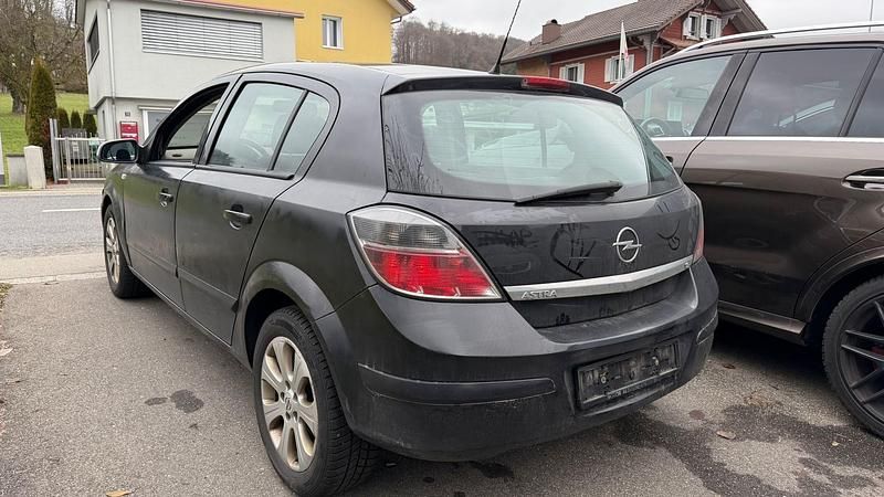 Gebraucht Opel Astra Enjoy 140 PS (102 kW) 2008