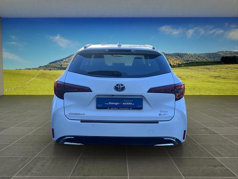 Gebraucht Toyota Corolla Comfort 140 PS (102 kW) 2024 Weiss Kombi