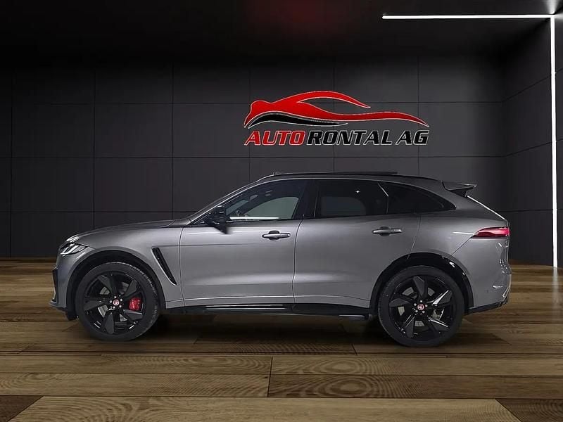 Gebraucht Jaguar F-Pace SVR 550 PS (404 kW) 2026 Gray SUV