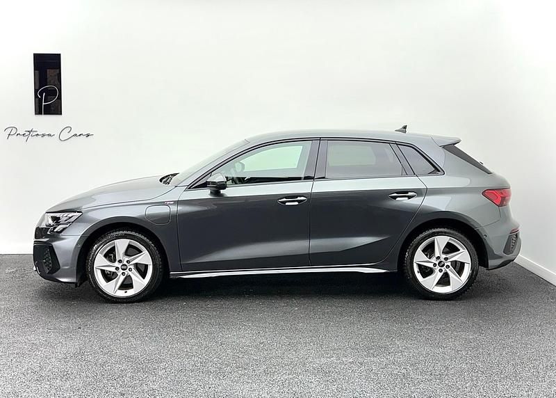 Gebraucht Audi A3 Sportback e-tron S-Line 204 PS (150 kW) 2023 Kleinwagen