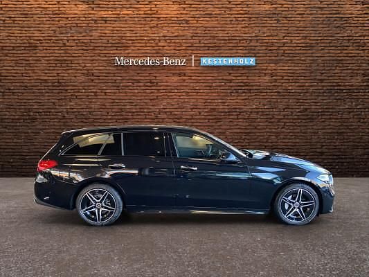 Gebraucht Mercedes C220 197 PS (144 kW) 2024 Schwarz Kombi