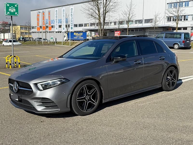 Gebraucht Mercedes A200 AMG line 163 PS (119 kW) 2019