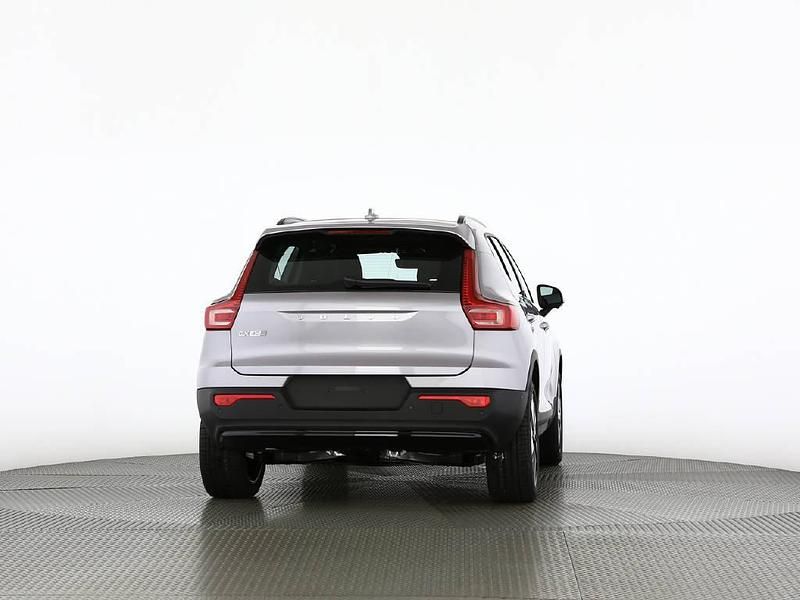 Neu Volvo EX40 Plus 185 kW (252 PS) 2025 Grau SUV