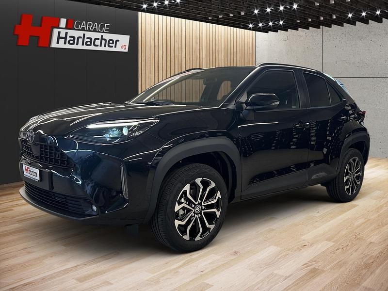 Schwarz Neu 2025 Toyota Yaris Cross Trend SUV | CHF 35’780 (Guter Preis) - Bild 1/4