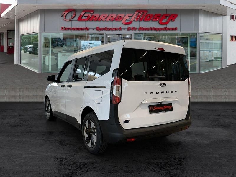 Neu Ford Courier Trend 100 kW (136 PS) 2026 Weiss Van / Kleinbus
