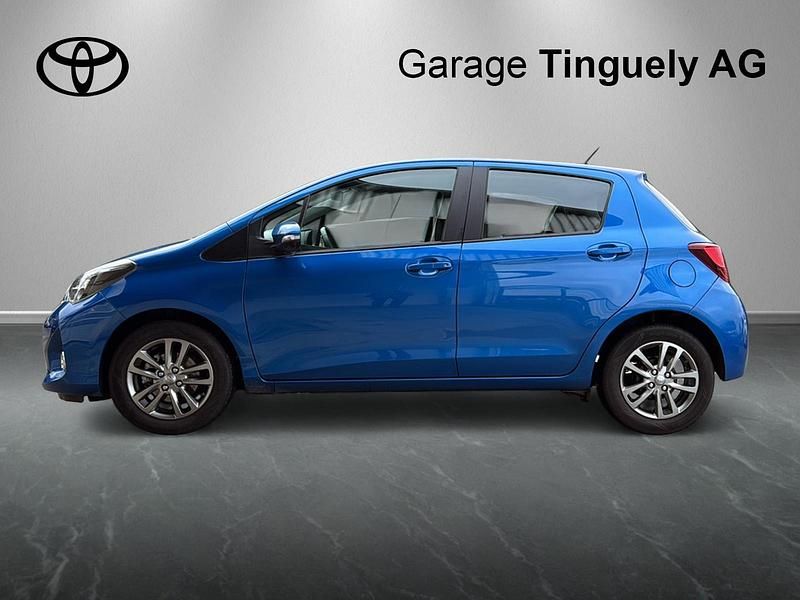 Gebraucht Toyota Yaris Luna 99 PS (72 kW) 2015 Blau Limousine